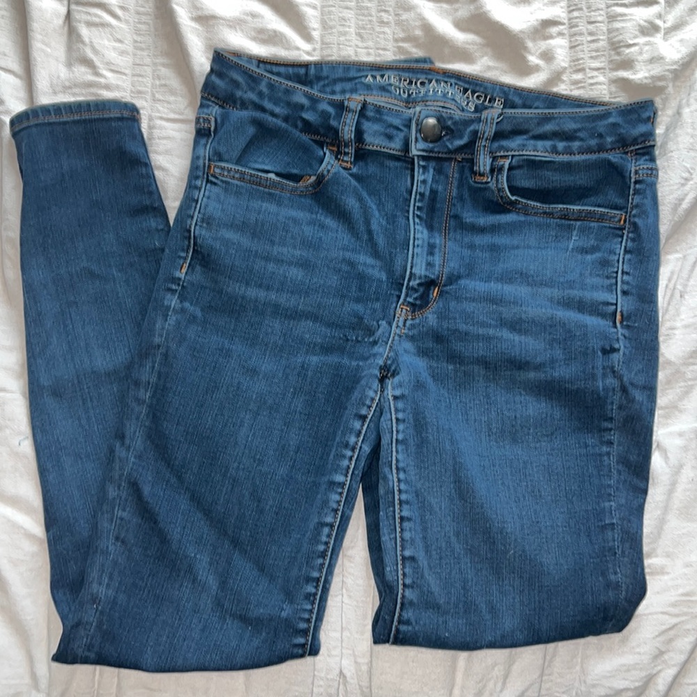 AMERICAN EAGLE HI-RISE SUPER STRETCH JEANS
